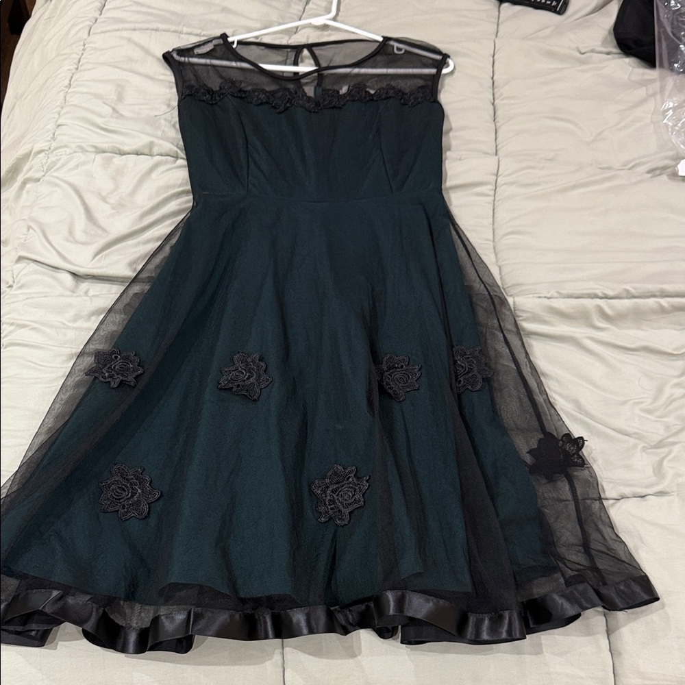 Chic dark green Floral cocktail Dress